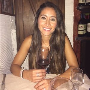 Meet your Posher, Laura